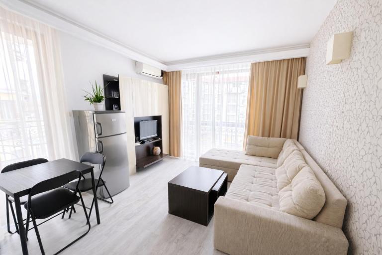 Harmony Suites 2-404 Private Apartment - B&B Sunny Beach