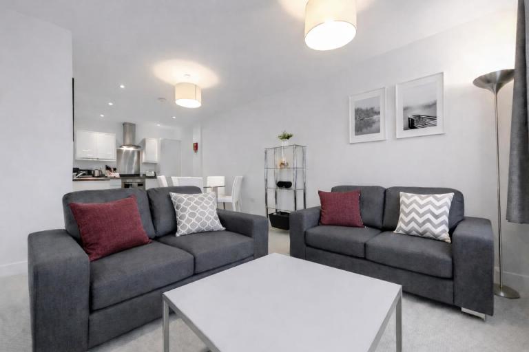Roomspace Serviced Apartments - Nouvelle House - B&B Sutton