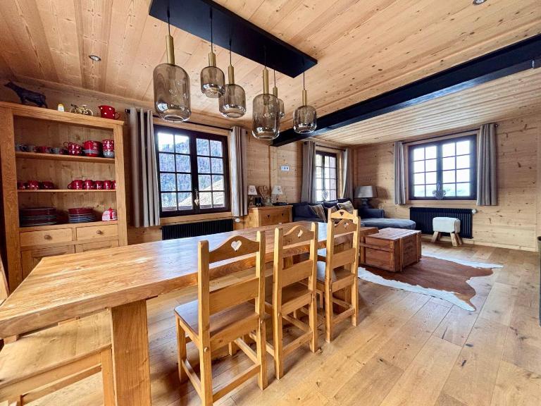 Chalet cosy à Flumet pour 8-10 pers. avec cheminée et WiFi - FR-1-505-191 - Bed and Breakfast Flumet