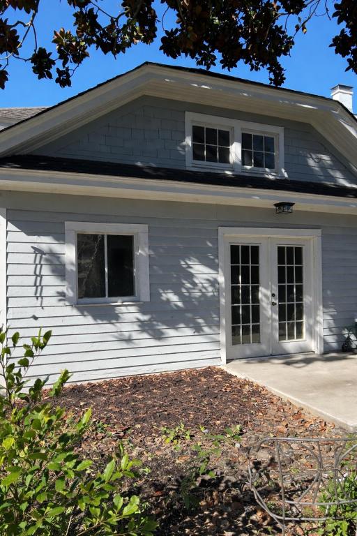 Carriage House - Ferienwohnung Washington
