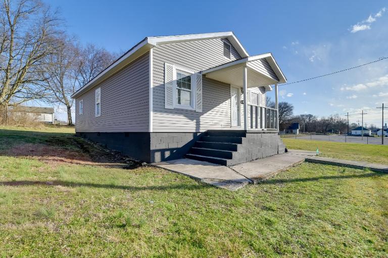 Walkable Hopkinsville Home w/ Yard! - B&B Hopkinsville