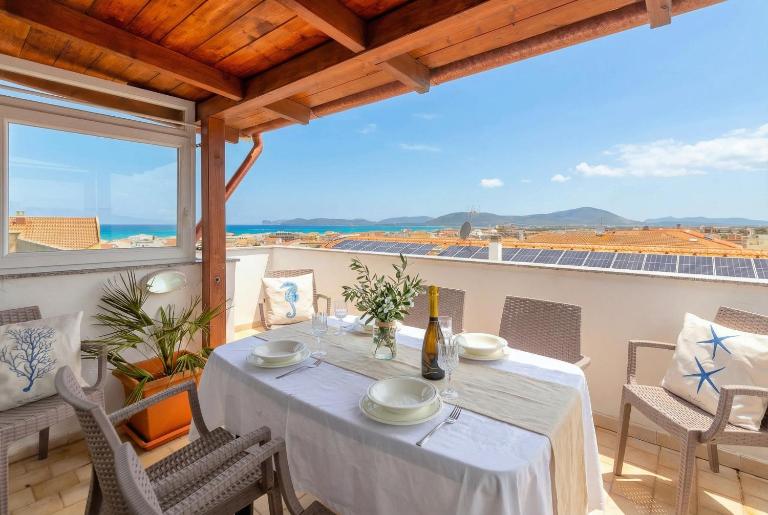 Sea view terrace Masala close to the beach of Lido di San Giovanni in Alghero - B&B Alghero
