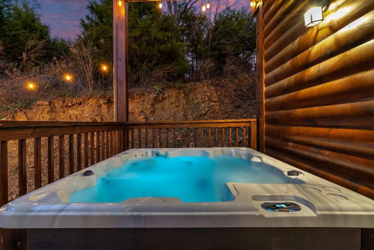 Family-Private Pool-Hot Tub-Firepit-Games-Sauna - B&B Sevierville