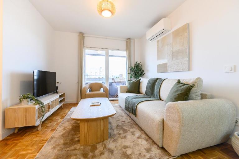 MOS34D7E - Amplio y elegante piso de dos dormitorios con terraza en Madrid - Alquiler temporal - Ferienwohnung Madrid