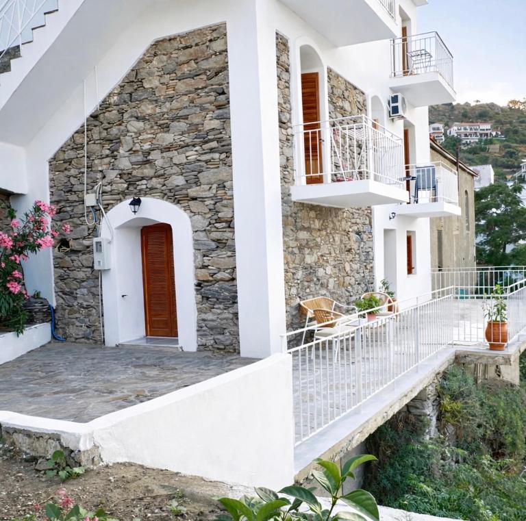 The Icarian resort " Dourediko" by BRP-PROPERTIES - B&B Évdilos