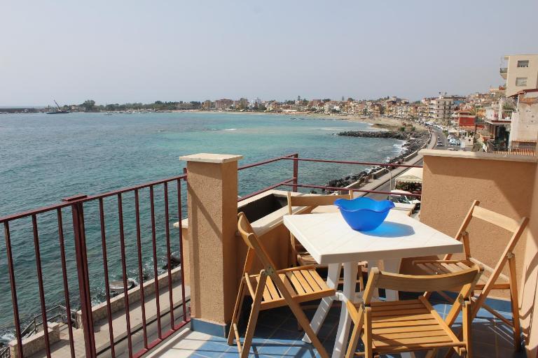 Appartamento Vista d'incanto - Ferienwohnung Giardini Naxos