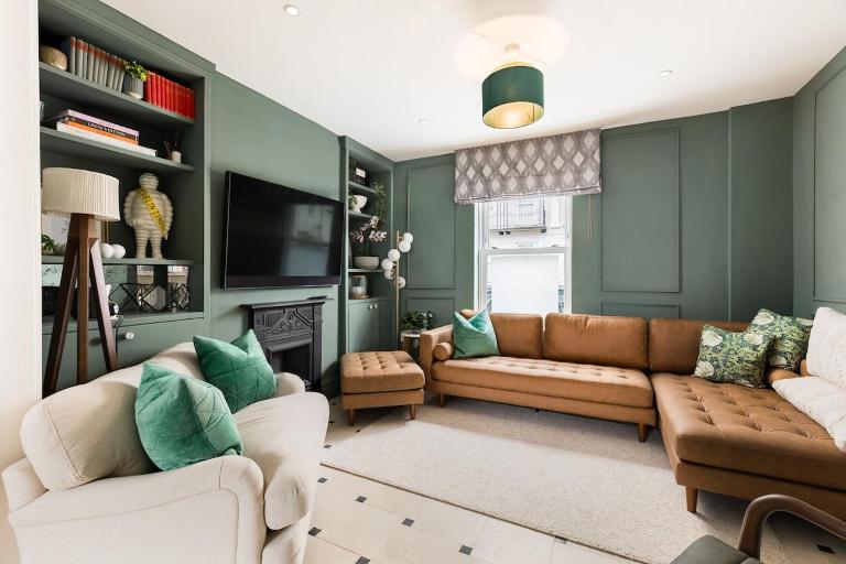 Well Located, Cheltenham 4 Bed Townhouse & Parking - B&B Cheltenham
