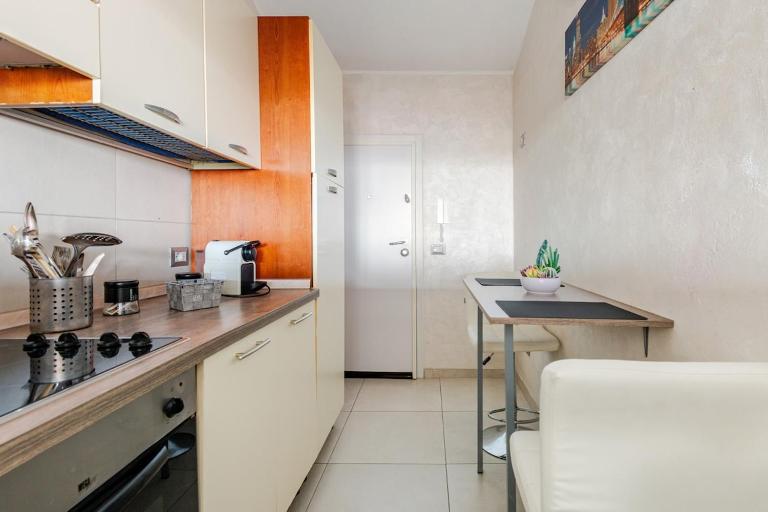 Modern House for Couples & Business Stays - Ferienwohnung Sassuolo