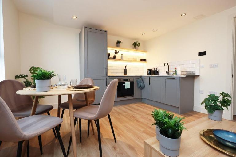 The Swansea City Hall 1BR Apartment - B&B Swansea