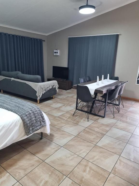 Sunset Retreat - B&B Polokwane