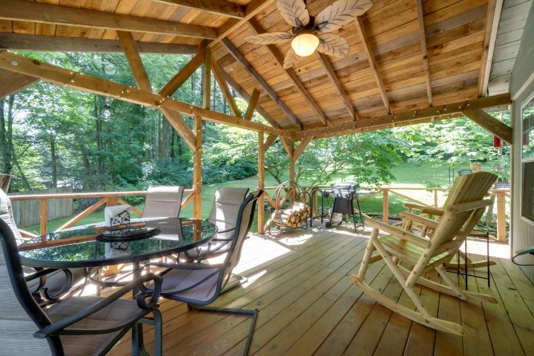 Charming Waynesville Cottage < 2 Mi to Main St - B&B Waynesville