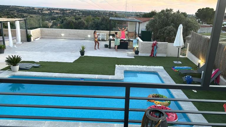 Pádel y Brasas - Rural con Piscina - B&B Méntrida