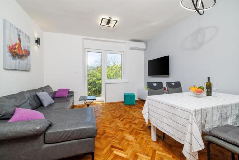 Apartman Alej - B&B Senj