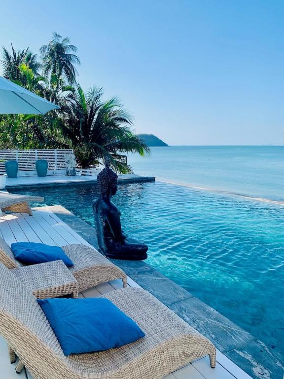 Beachfront Villa White Lucia with Infinity Pool - Adults only - B&B Ko Samui
