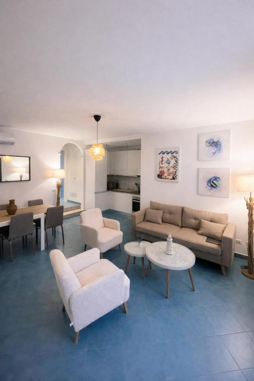 Appartement duplex avec grande terrasse et piscine - Chambres d'hôtes Santa Reparata