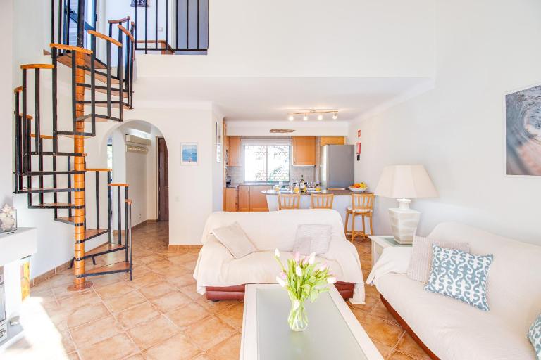 Duplex Apt with Pool, Unoverlooked Private Balcony, Wi-Fi & AC - Ferienwohnung Vilamoura