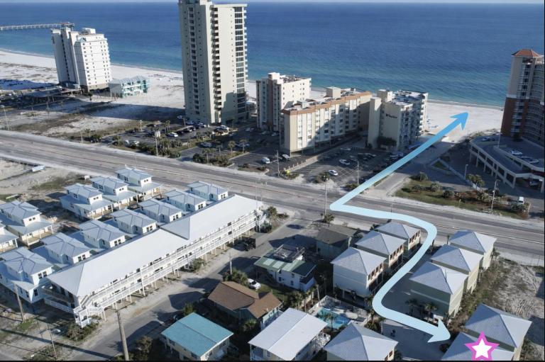 PRIME True Blue Walk to Beach Pool Pets Near The Hangout Parking - Ferienwohnung Gulf Shores