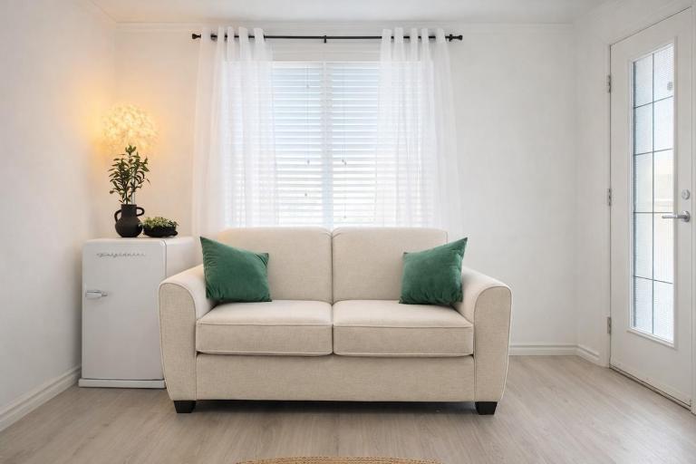 Private Suite in Airdrie Near Calgary Free Parking - B&B Airdrie