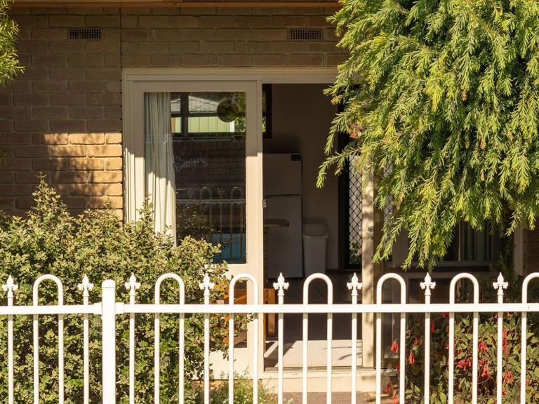 Unit 4, 6-8 Buckland Drive, Mallacoota - Bed and Breakfast Mallacoota