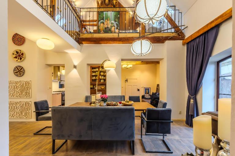 Jevany Four Bedroom Luxury Villa by the Lake with Infrasauna and Grill - Bed and Breakfast Jevany