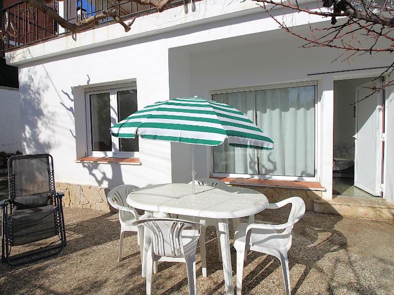 Apartamento para 4 pers cerca de la playa con aire y parking - ES-228-207 - B&B Llançà