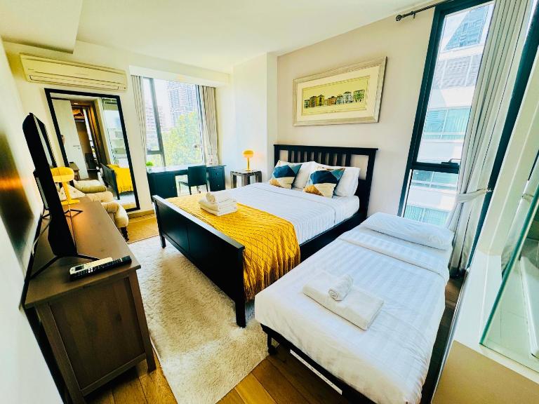 Cozy Spacious 1BR 3pax GardenView, 700m BTS ThongLo, Samitivej, SKV49, Fast wifi - Ferienwohnung Bangkok