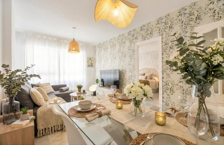 Exclusivo oasis con terraza jardín en la Malagueta, playa y supermercados, centro histórico a un paso - B&B Málaga