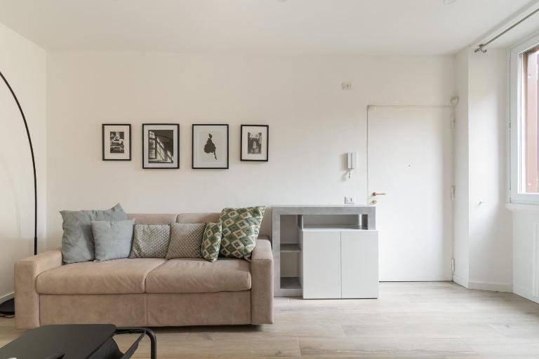 GuestHost - Bright Flat near Stazione Centrale - Ferienwohnung Mailand