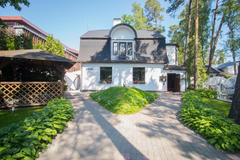 Villa Club 13 Jurmala - Bed and Breakfast Jūrmala