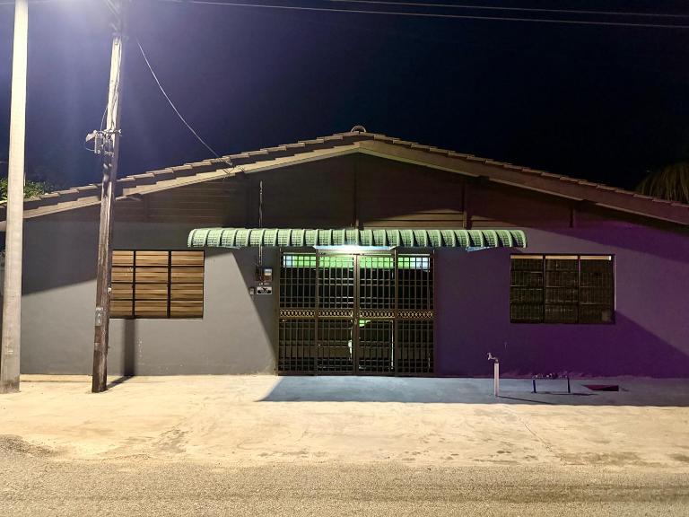 Homestay De Acacia Rumah Nyatuh - B&B Kuala Terengganu