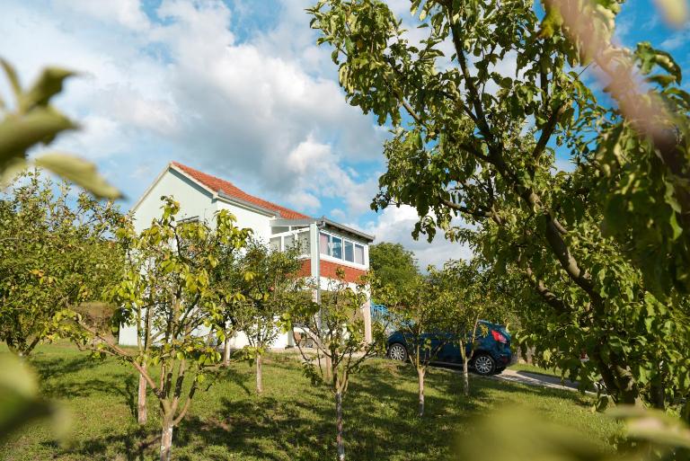 Apartman Šarabaća - Ferienwohnung Bajagić
