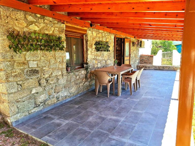 Barba Stergios - B&B Toroni