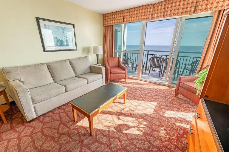 2BR with Pools, Views, Direct Oceanfront, Bay View - B&B Myrtle Beach