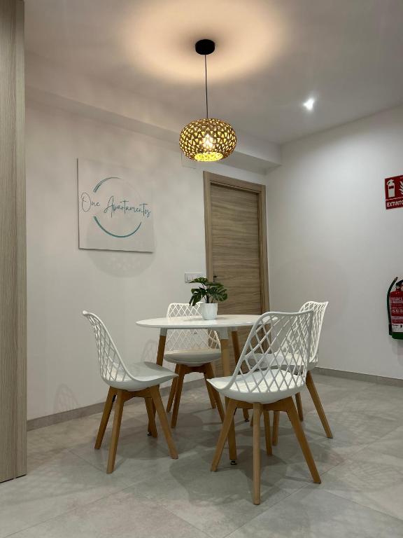 One Apartamentos - B&B Torreorgaz
