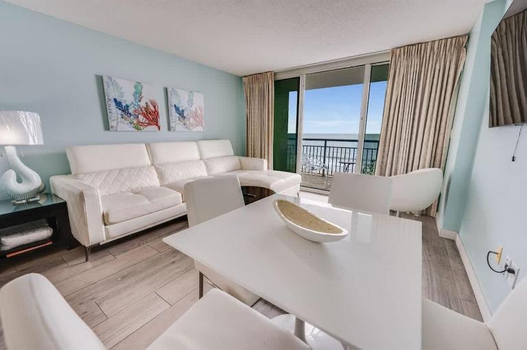 Low Floor,Modern Building, Pools Direct Oceanfront - B&B Myrtle Beach