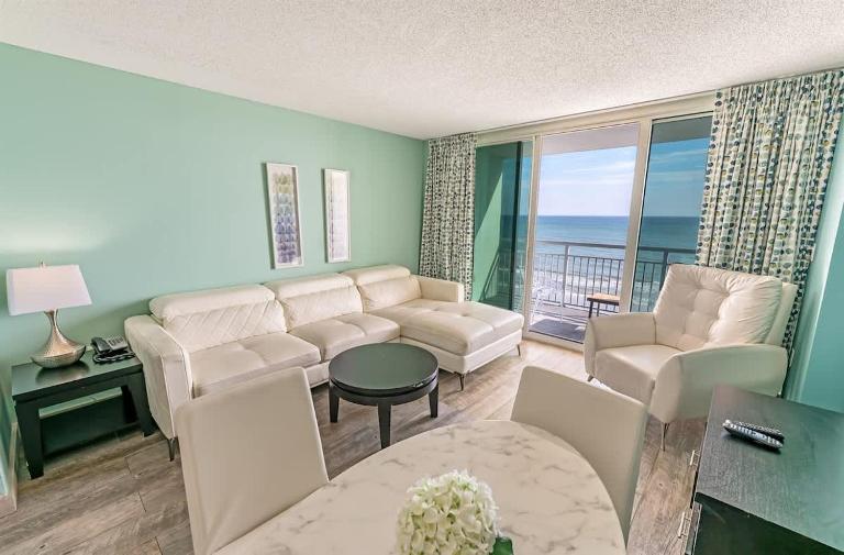New Modern, Direct Oceanfront, Boardwalk, Views! - Ferienwohnung Myrtle Beach