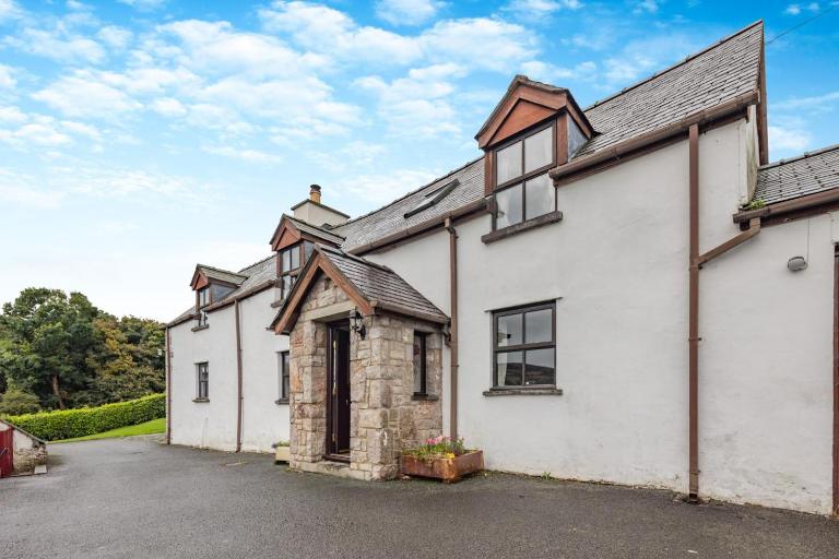 3 Bed in Denbigh oc-waf147 - Bed and Breakfast Gwaynynog