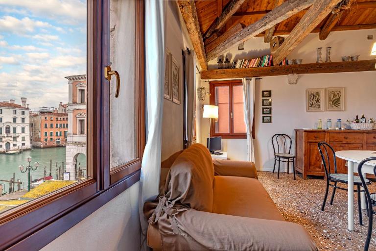 Domus al Canal Grande - Ferienwohnung Venedig