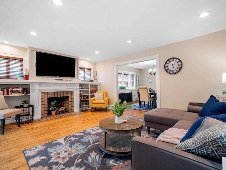 Cleveland 3 Bedroom, 10 Mins to Downtown - B&B Cleveland
