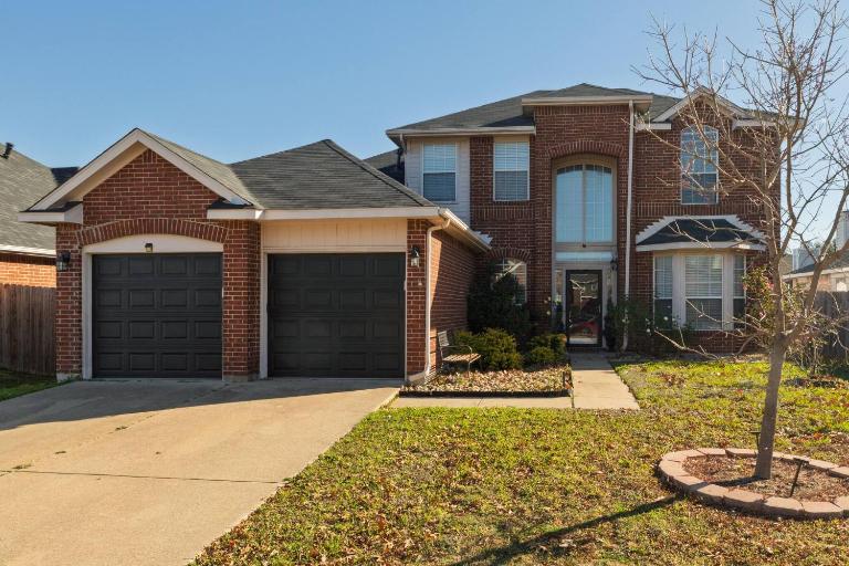 Game Day Stay | 6.6 Miles to AT&T Stadium - B&B Grand Prairie