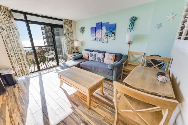 1BR Beautiful Beach Cove w Private Balcony, Pools - B&B Myrtle Beach
