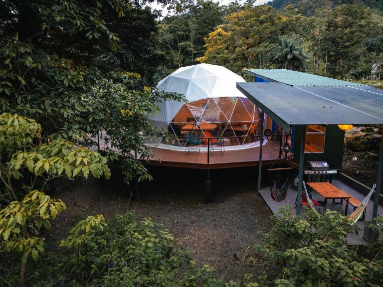 Bitzu Dome-Bijagua Riverside Glamping - B&B Bijagua