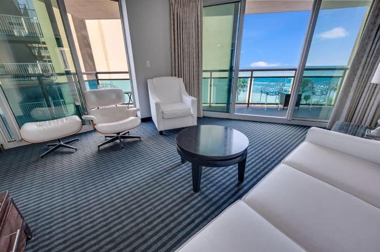 Seaside condo w hot tub & private balcony - B&B Myrtle Beach