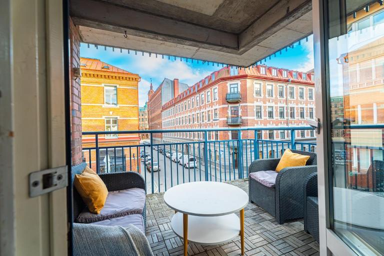Chic 1BR with Balcony in Gothenburg - Prime Location - B&B Gothenburg