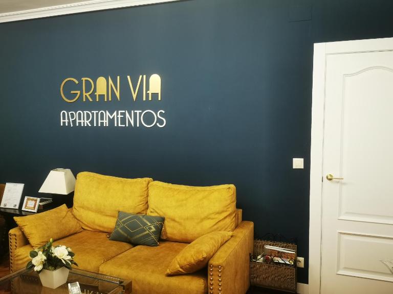 Apartamentos Gran Via - B&B Salamanca