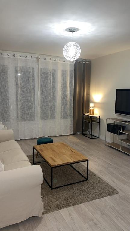 Bel Appartement-T3 Lumineux - Chambres d'hôtes Dijon