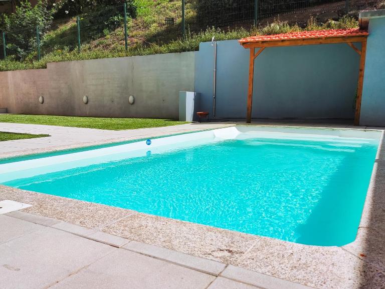 Lovely Loft w Poll Near Porto Cellars - B&B Vila Nova de Gaia