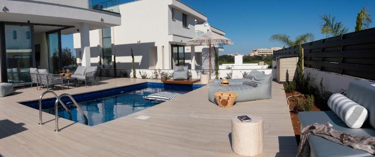Nesea Seaside Luxury Escape - Chambres d'hôtes Protaras