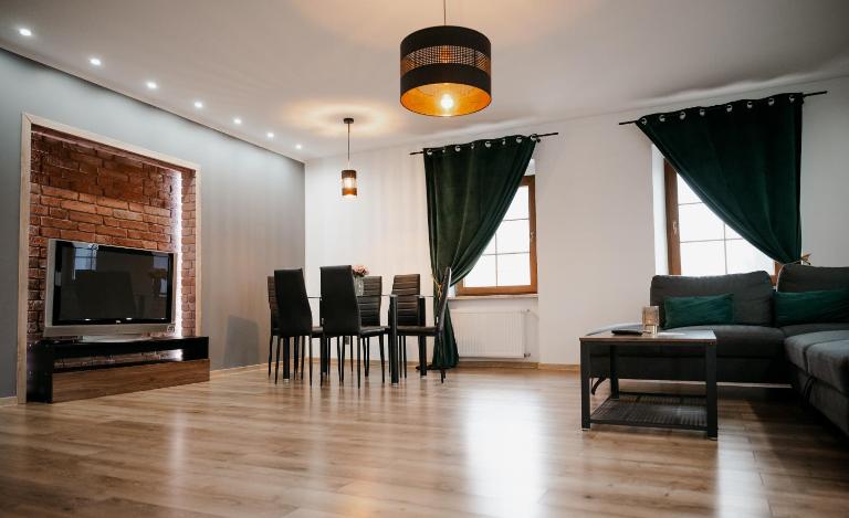 Apartament Damian - Ferienwohnung Landeshut