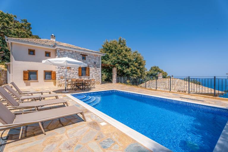 Pelion Villa Serenity View - B&B Pourí